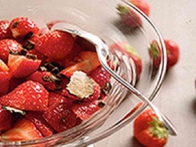 Nage de fraises aux truffes