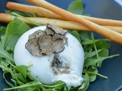 Les truffes d'été fraîches